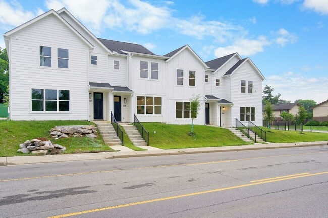 524 Paragon Mills Rd in Nashville, TN - Building Photo - Building Photo
