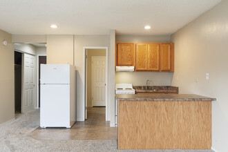 Plumas Garden Apartments in Reno, NV - Building Photo - Interior Photo