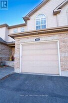 499 Mariner Dr in Waterloo, ON - Building Photo