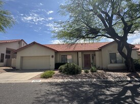 7692 E Dayview Cir in Tucson, AZ - Building Photo
