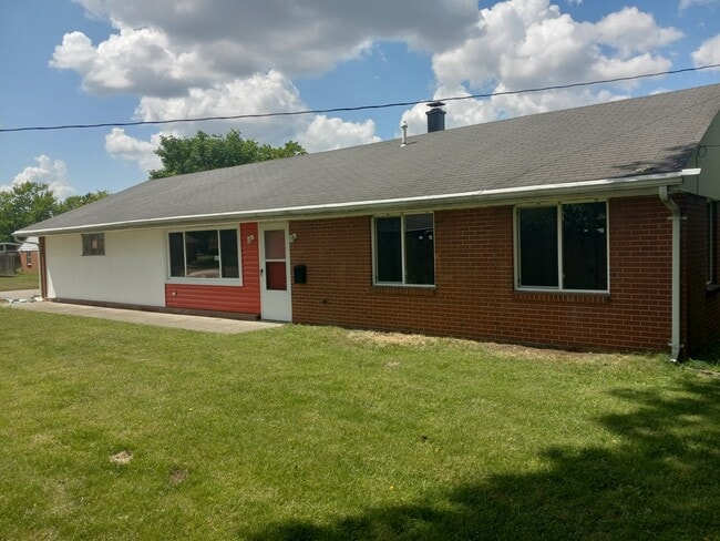 property at 3856 Longridge Dr