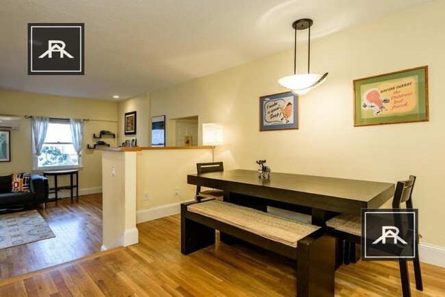 21 Kinross Rd in Boston, MA - Building Photo - Building Photo