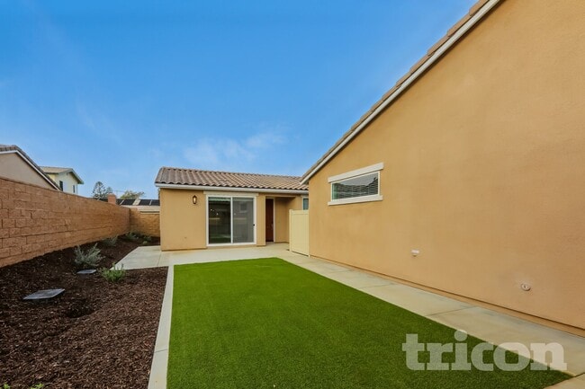 property at 1704 Lorraine Dr