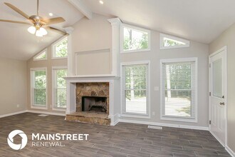 1255 Taramore Dr in Suwanee, GA - Foto de edificio - Building Photo