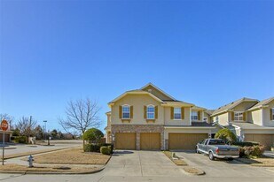 6201 Texana Way in Plano, TX - Building Photo