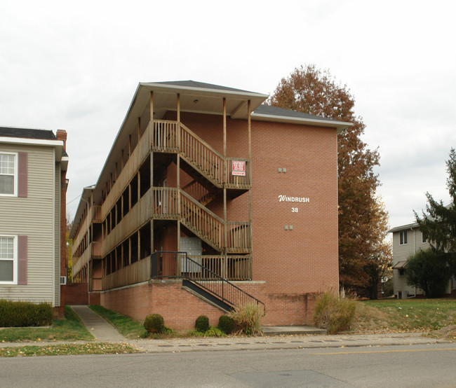 Windrush Apartments in Huntington, WV - Building Photo - Building Photo