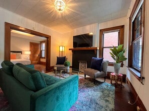 870 Dennison Ave in Columbus, OH - Building Photo - Building Photo