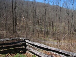 285 Canoe Creek Dr in Tuckasegee, NC - Building Photo - Building Photo