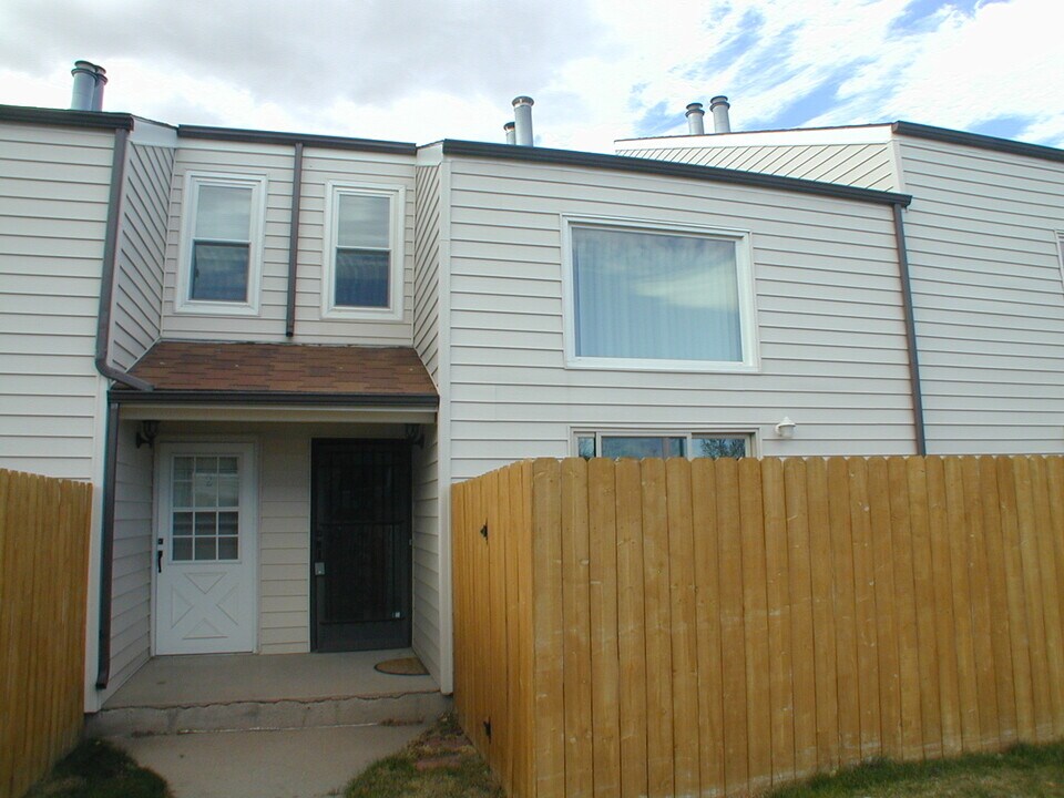 114 Brookfield Ct-Unit -Brookfield 114 #3 in Cheyenne, WY - Building Photo