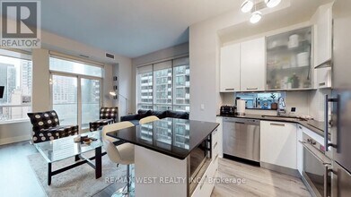 21 Balmuto St in Toronto, ON - Building Photo - Building Photo