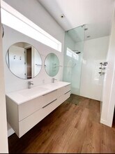 3037 Elizabeth St in Miami, FL - Building Photo - Building Photo