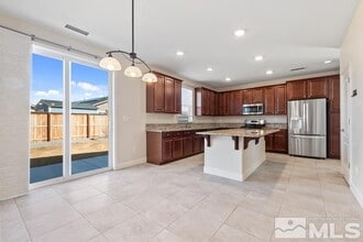 7350 Overture Dr in Reno, NV - Building Photo - Building Photo