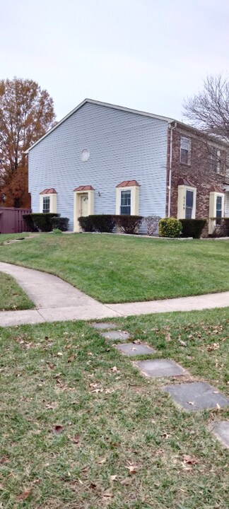 6149 Trident Ln in Woodbridge, VA - Foto de edificio