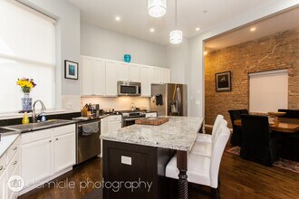 2113 W Washington Blvd in Chicago, IL - Building Photo - Building Photo