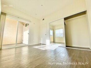 251 Robinson St in Los Angeles, CA - Building Photo - Building Photo