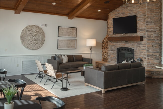 Enclave Apartments in Allendale, MI - Building Photo - Building Photo