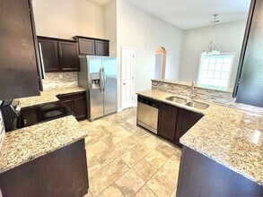 5145 Stone Shadows Dr in Memphis, TN - Building Photo - Building Photo