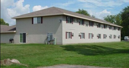 1924 Dupont Dr in Janesville, WI - Building Photo - Building Photo