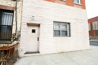 654 Henry St in Brooklyn, NY - Building Photo - Building Photo