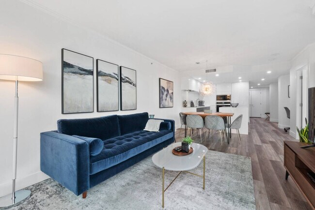 1050 Burrard St in Vancouver, BC - Building Photo - Building Photo