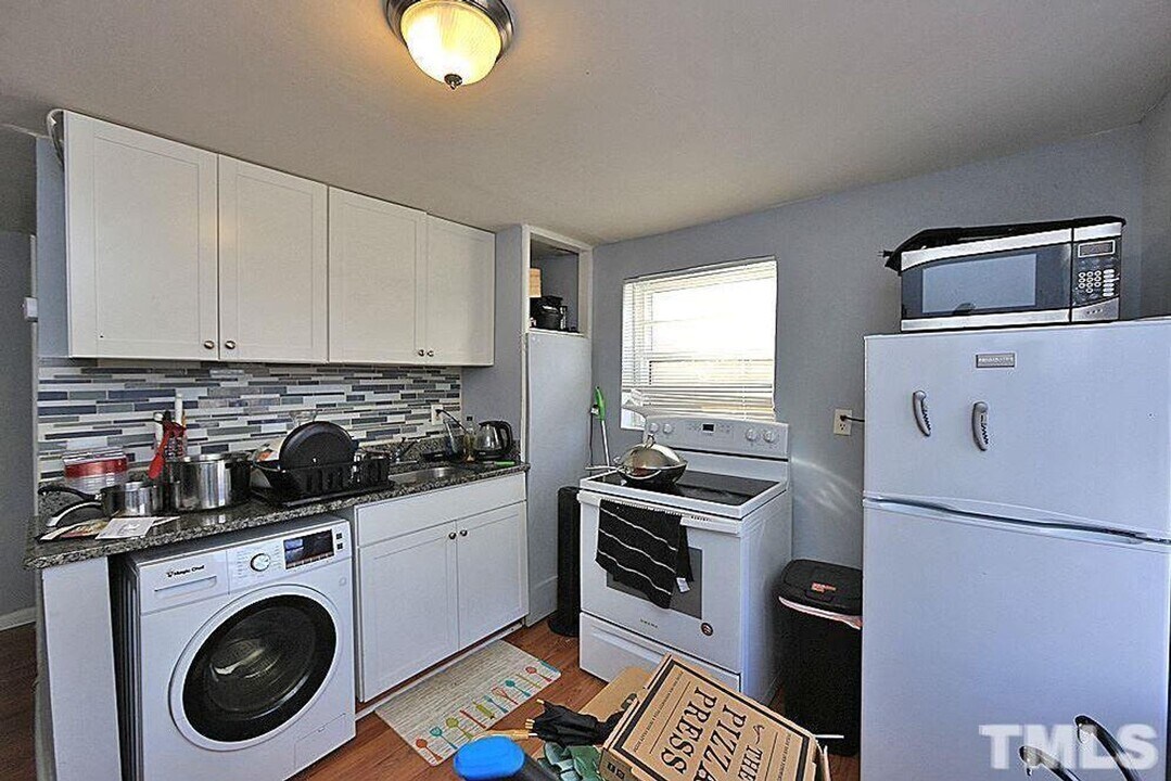 306 McMasters St in Chapel Hill, NC - Building Photo