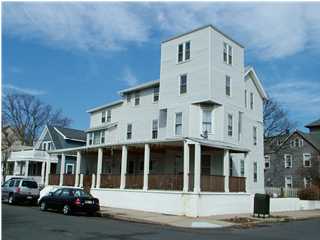 63 Cookman Ave in Ocean Grove, NJ - Foto de edificio - Building Photo