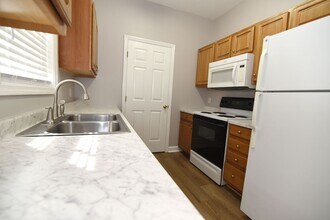 3712 Cliffridge Dr in Lumberton, NC - Building Photo - Building Photo