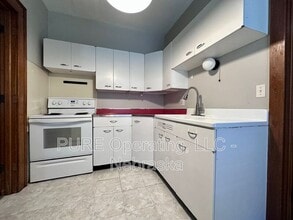 4821 Underwood Ave in Omaha, NE - Building Photo - Building Photo