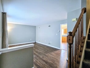 131 Red Stone Cir in Reinholds, PA - Foto de edificio - Building Photo