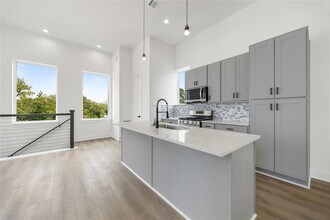 947 Green Meadow Ln in Houston, TX - Building Photo - Building Photo