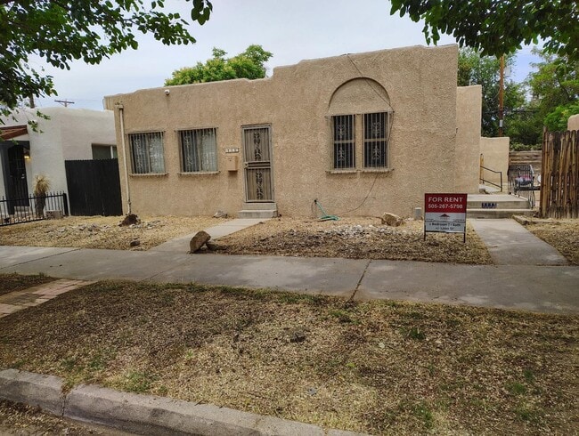 property at 1113 Gold Ave SW