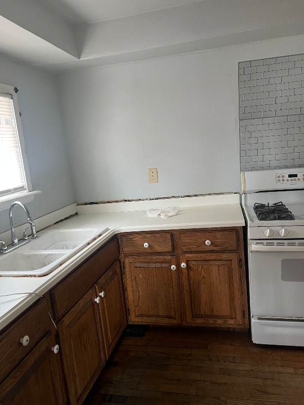 644 St Charles St in Elgin, IL - Foto de edificio - Building Photo