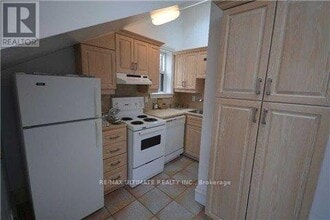 12 Foxbar Rd in Toronto, ON - Building Photo - Building Photo