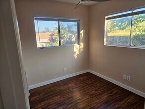 2238 Komo Mai Dr, Unit B in Pearl City, HI - Building Photo - Building Photo