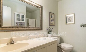 2300 Dickerson Rd in Reno, NV - Foto de edificio - Building Photo