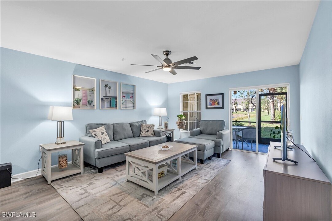 9097 Gervais Cir in Naples, FL - Building Photo