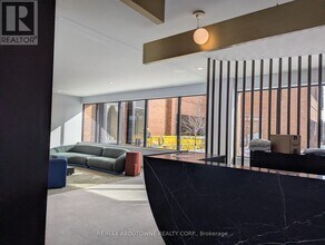 1 Quarrington Lane in North York, ON - Building Photo - Building Photo