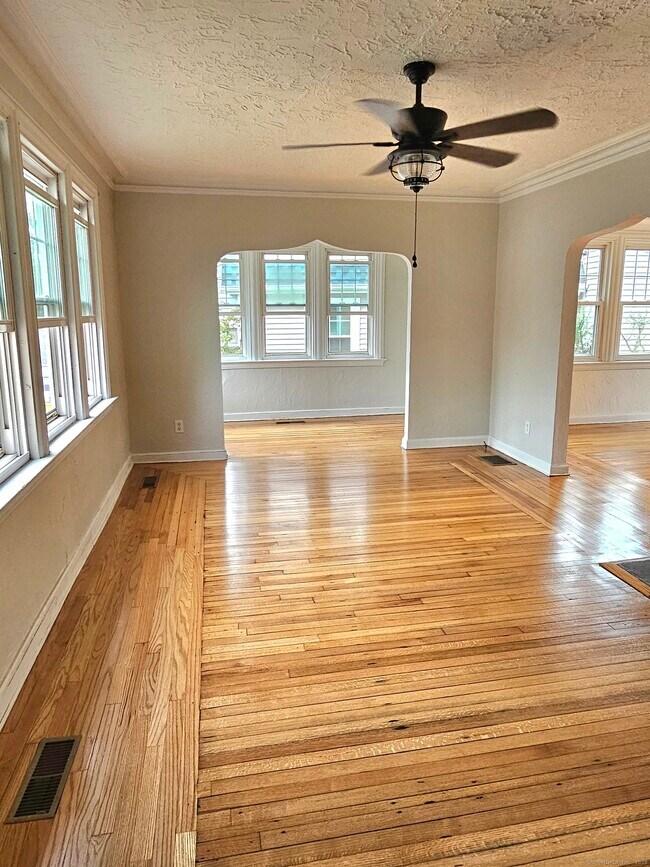 5 Graham Ave in West Haven, CT - Building Photo - Building Photo