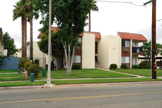 Sunrise Apartments in Escondido, CA - Building Photo - Building Photo