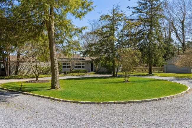 property at 29 Alden Ln