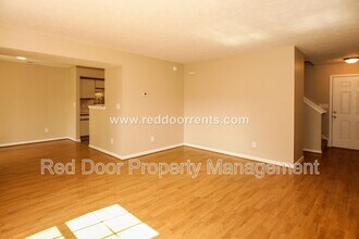 10857 Cedar Pine Dr in Indianapolis, IN - Building Photo - Building Photo