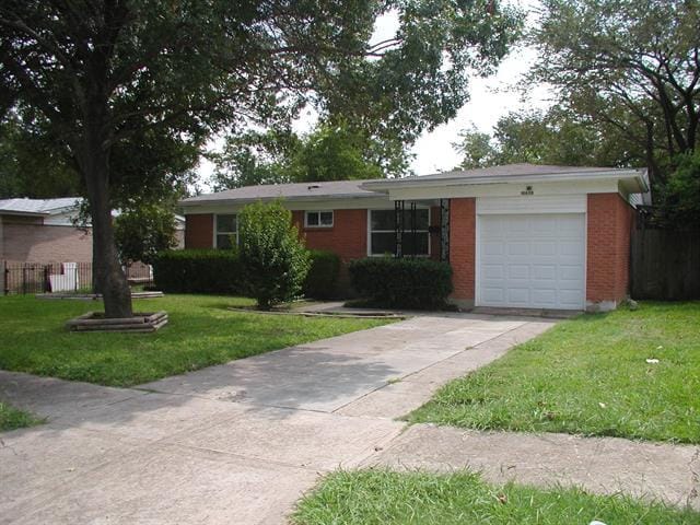 property at 10628 Benbrook Dr