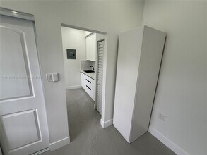 2244 SW 82nd Pl in Miami, FL - Building Photo - Building Photo