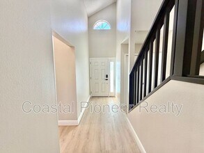 8731 Huntfield St in Tampa, FL - Building Photo - Building Photo