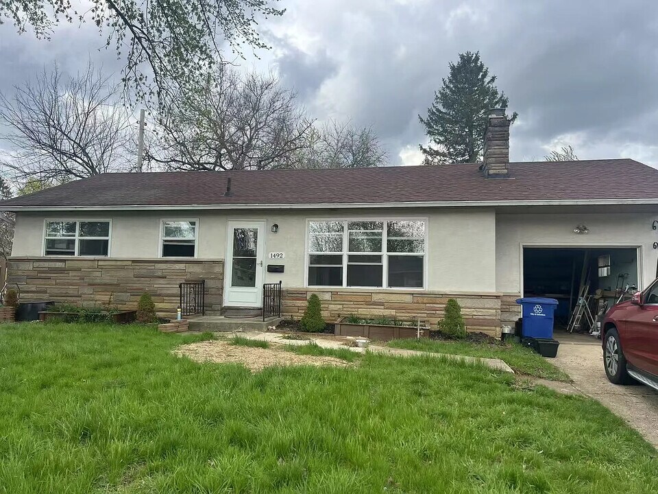 1492 Garywood Ave in Columbus, OH - Building Photo