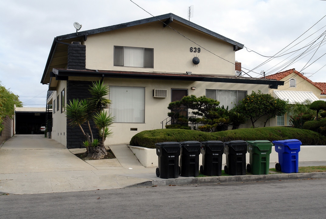 639 Manchester Ter in Inglewood, CA - Foto de edificio