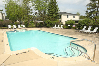 Colony Park Apartments in Southfield, MI - Building Photo - Building Photo