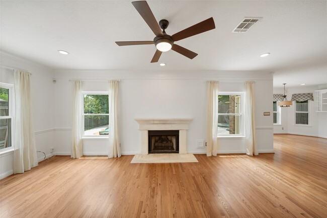 property at 1207 Melford Dr