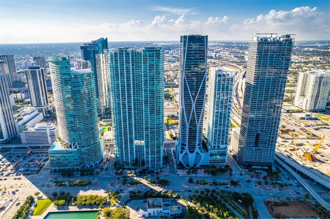 900 Biscayne Blvd in Miami, FL - Foto de edificio