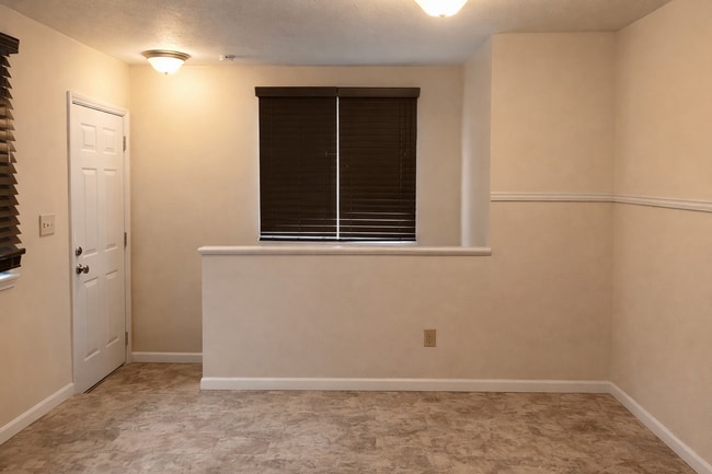 1524 Parkhill Pl NE in Canton, OH - Building Photo - Building Photo